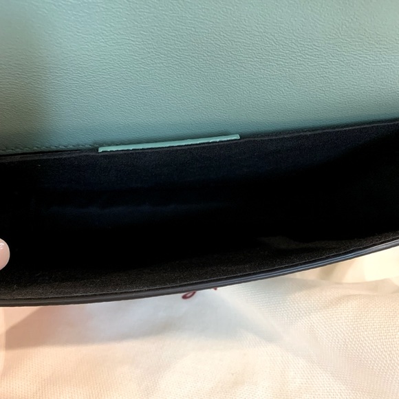 Salvatore Ferragamo new Gancini Bianco Stampa silk pattern handbag purse - Picture 6 of 9